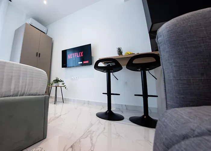 Sofelia Elegant 尼亚米卡尼奥纳