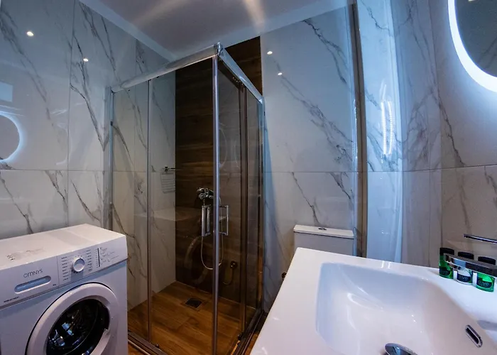 Sofelia Elegant 尼亚米卡尼奥纳